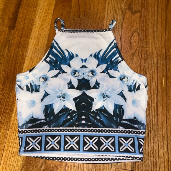 Blue Joyce Leslie crop top with flowers and diamond print - Picture 2 of 3